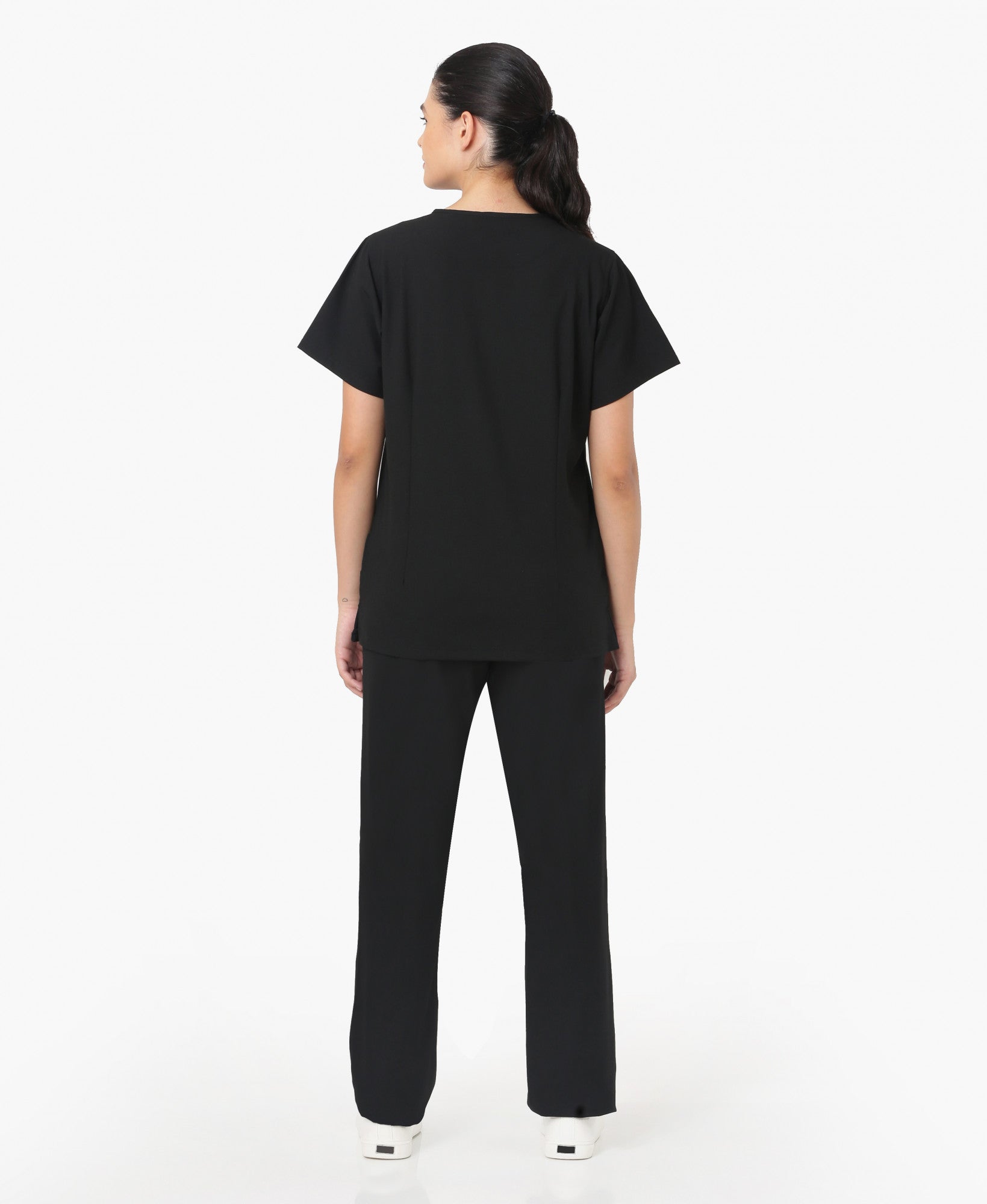 Mendi Luxe Scrub Top - Black